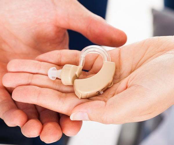 Affordable-Hearing-Aid-Prices-in-Noida-–-Best-Deals